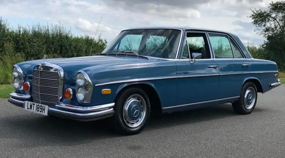 MERCEDES-BENZ W111 (1959-1968) TEXTILNÍ AUTOKOBERCE